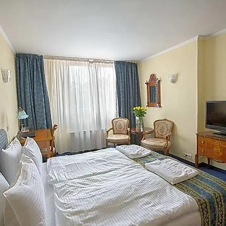 Tyl Hotel 4*